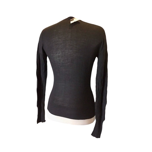 NWT Light weight V-neck black sweater size medium - Picture 2 of 12